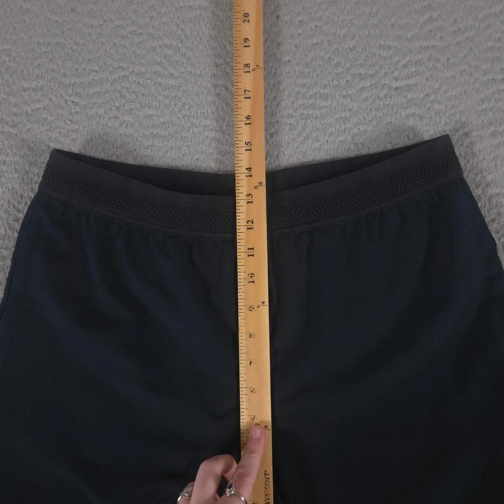 Fabletics Shorts Mens Medium Black Fundamental II Brief Lined Training Running